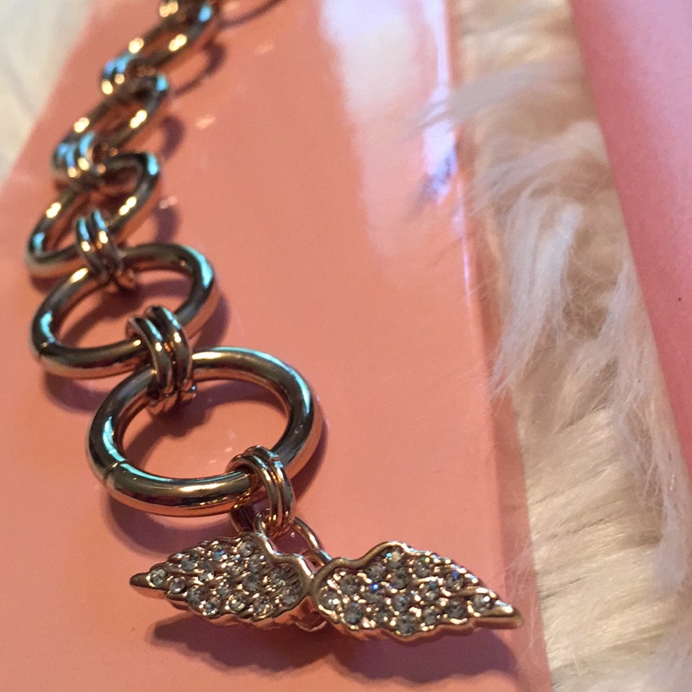 NEW Victoria’s Secret Rose Gold Angel wings bling bracelet